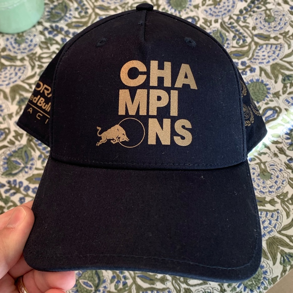 Red Bull F1 Racing - t time constructors champion hat